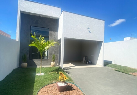 Casa a venda no Jardim Serrano lote de 300m²
