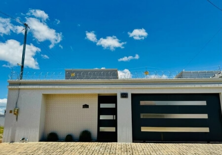 Casa no Caldas do Oeste moderna