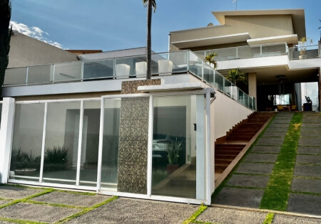 Imóvel a venda as margens do Lago de Caldas Novas