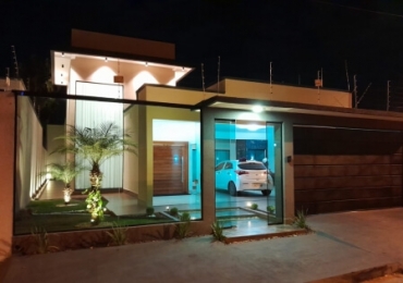 CASA A VENDA NO BAIRRO NOBRE DE CALDAS NOVAS