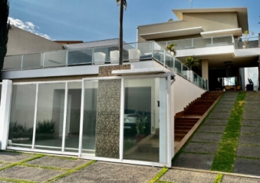 Imóvel a venda as margens do Lago de Caldas Novas