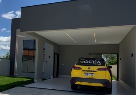 Casa em Condomínio Fechado