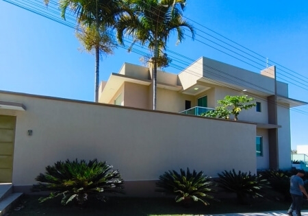 Casa em Condomínio Fechado